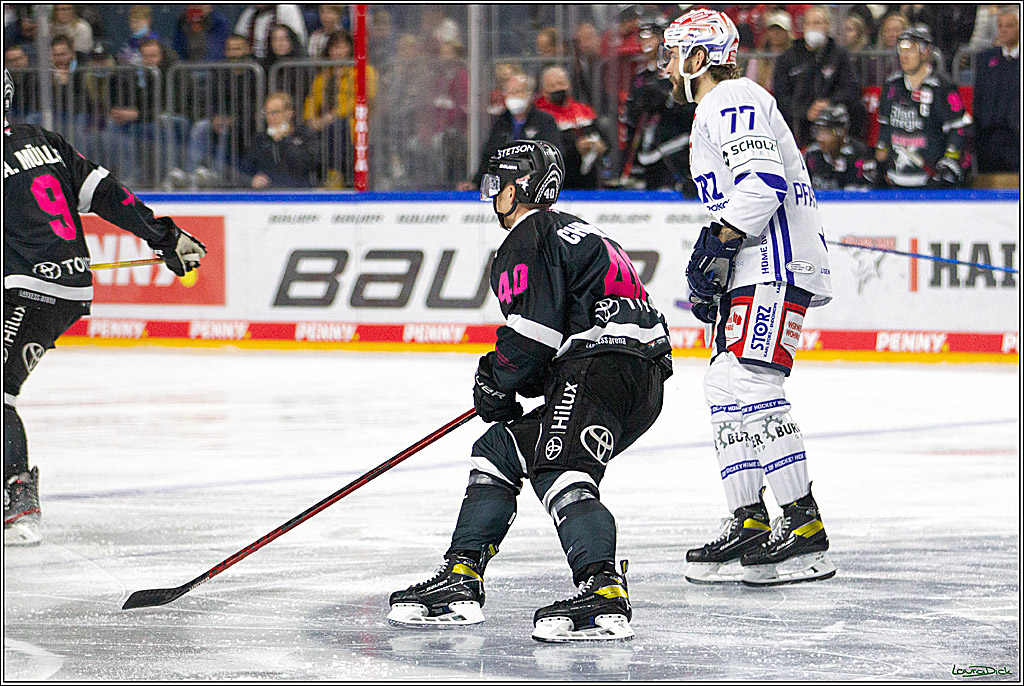 PENNY DEL;  Koelner Haie - Schwenninger Wild Wings; Koeln, 08.10.2021